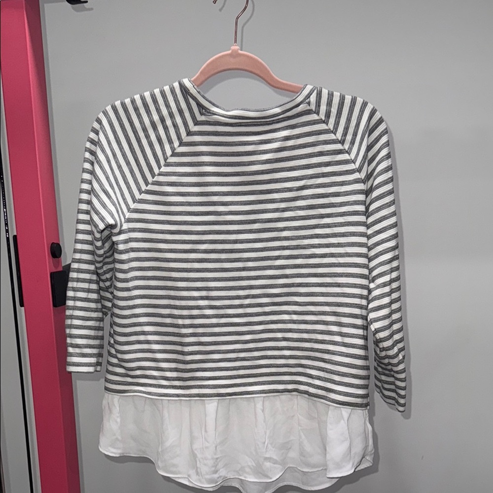 LOFT Gray and White Long Sleeve Tees